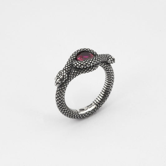 Anello solitario Nove25 Snake unisex in argento con serpenti e corindone rosso