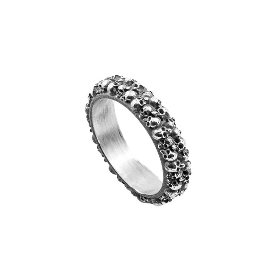 Anello unisex Nove25 Traditional in argento brunito con teschi