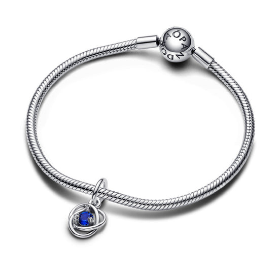 Charm pendente Pandora in argento 925 e cristallo blu da donna P.793125C09